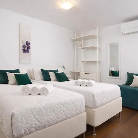 Appartement Pantheon Grand Loft, Spacious And Bright For 8 Via Dei Cestari Rome