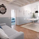 Appartement Pantheon Grand Loft, Spacious And Bright For 8 Via Dei Cestari Rome